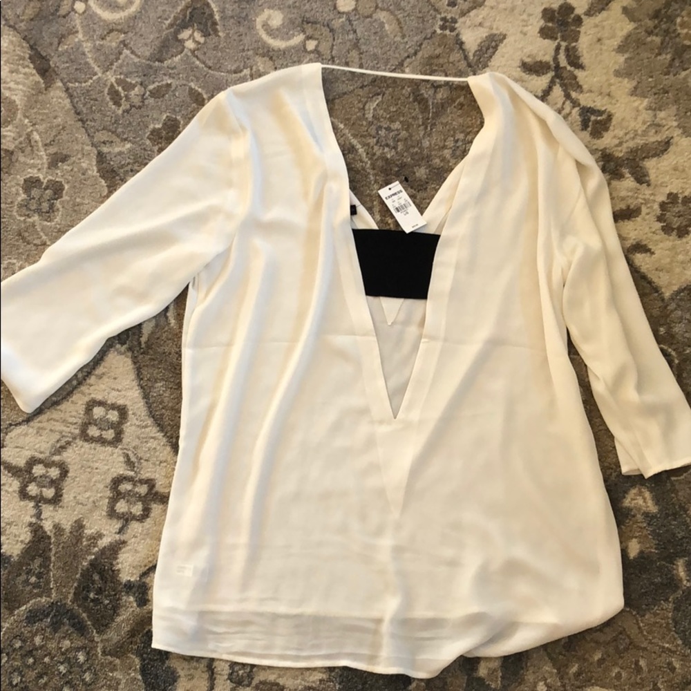 Express Blouse - Picture 2 of 4